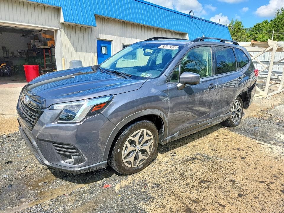 2023 SUBARU FORESTER PREMIUM - 1