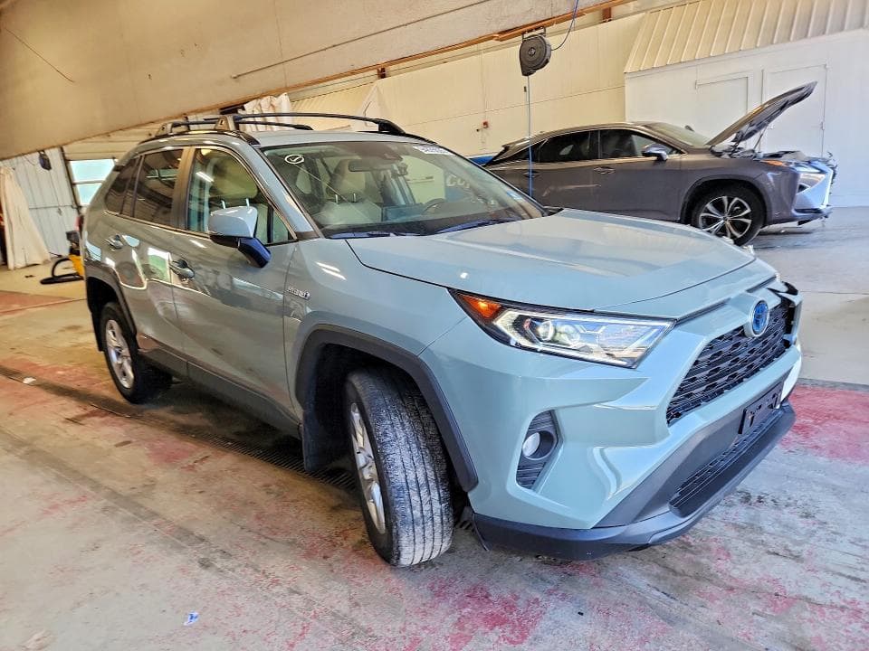 2020 TOYOTA RAV4 HYBRID XLE 4
