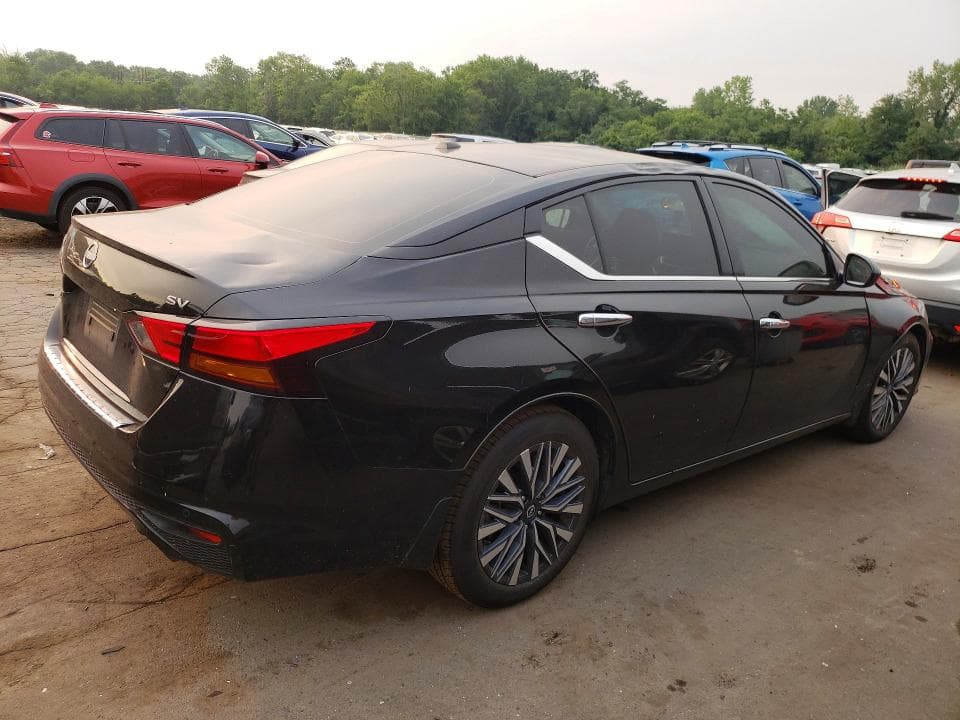 2023 NISSAN ALTIMA SV 3
