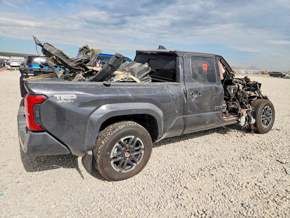 2025 TOYOTA TACOMA TRD SPORT 3