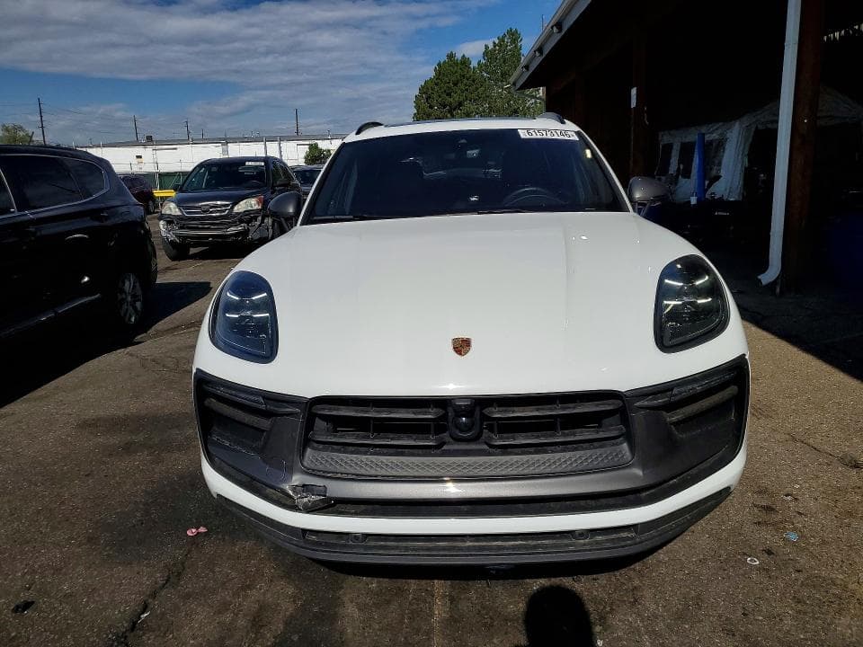 2024 PORSCHE MACAN BASE 5