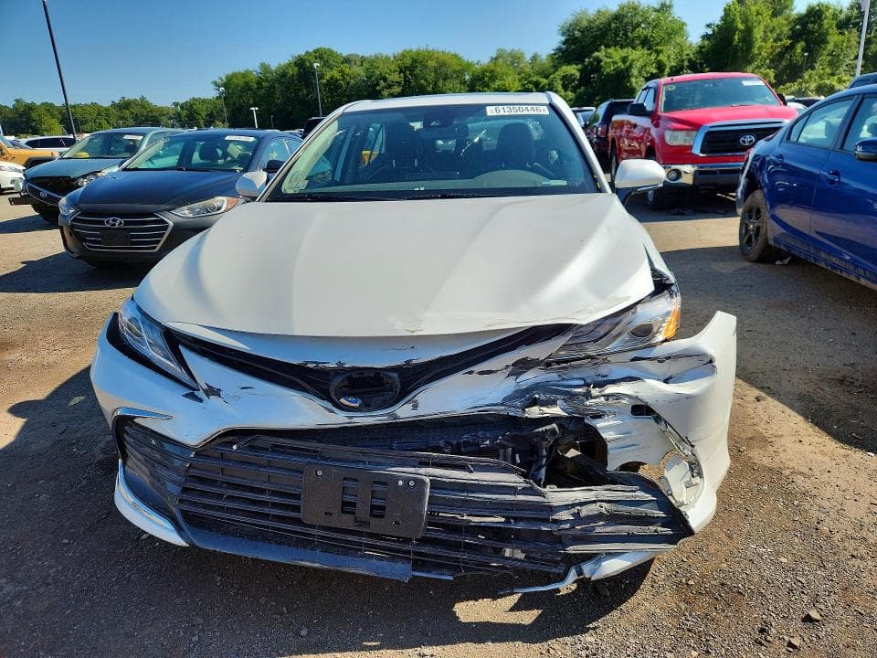 2021 TOYOTA CAMRY XLE 5