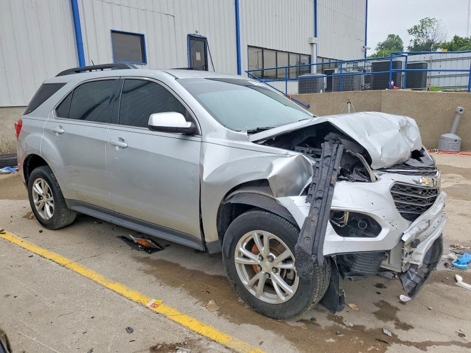 2017 CHEVROLET EQUINOX LT 4