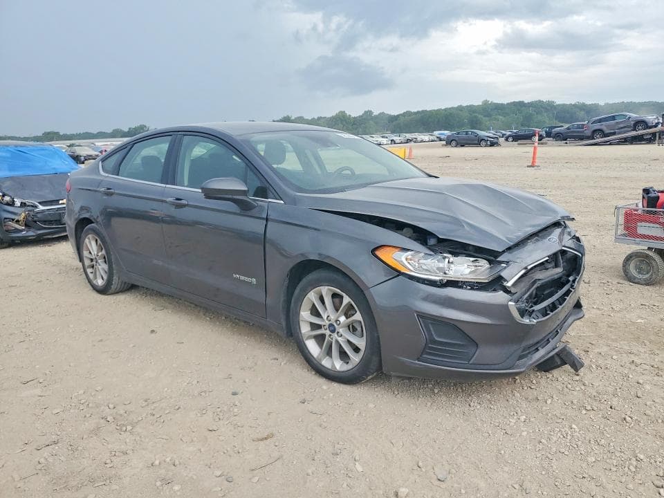 2019 FORD FUSION SE 4