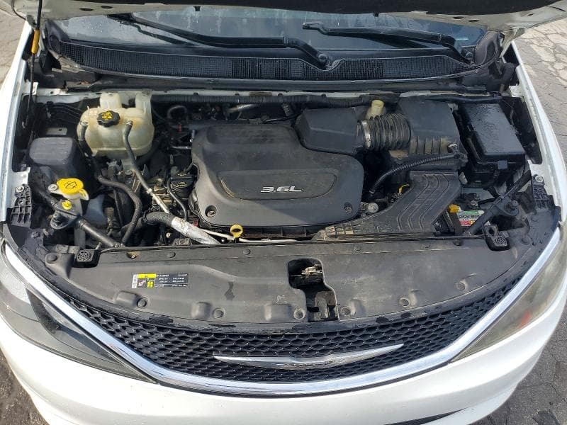 2017 CHRYSLER PACIFICA TOURING 12