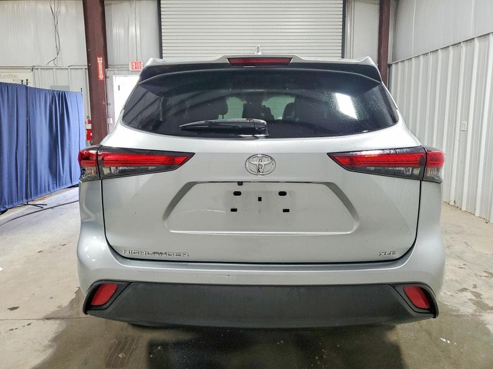 2023 TOYOTA HIGHLANDER XLE 6