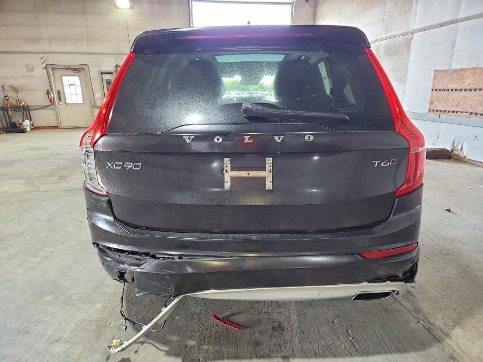 2021 VOLVO XC90 T6 MOMENTUM 6