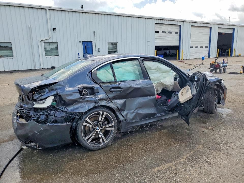 2021 BMW 330E 3