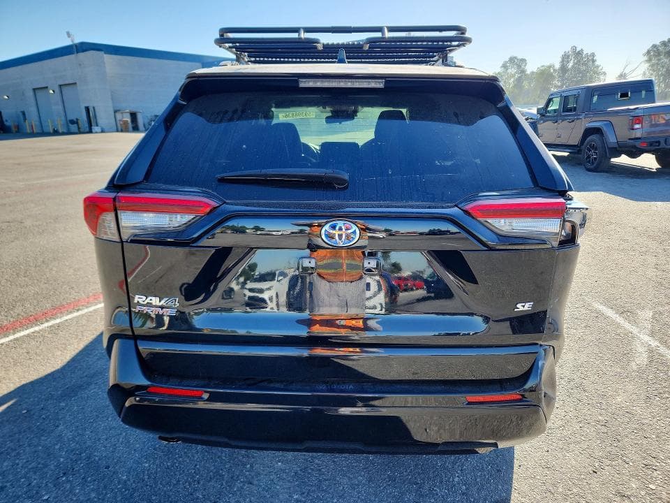 2021 TOYOTA RAV4 PRIME SE 6