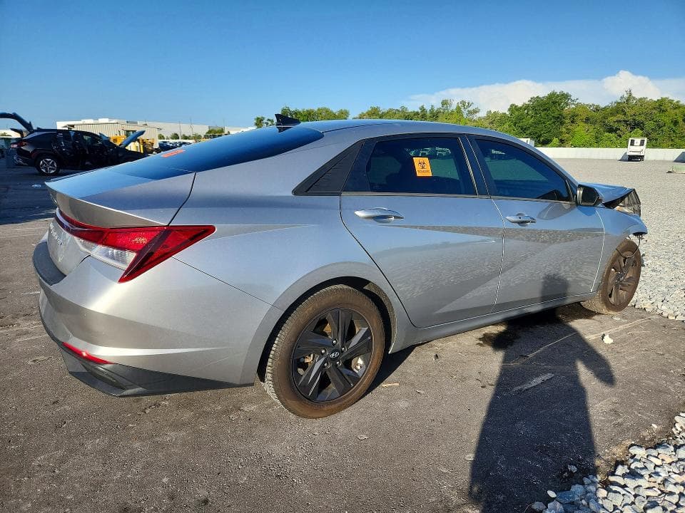 2023 HYUNDAI ELANTRA SEL 3