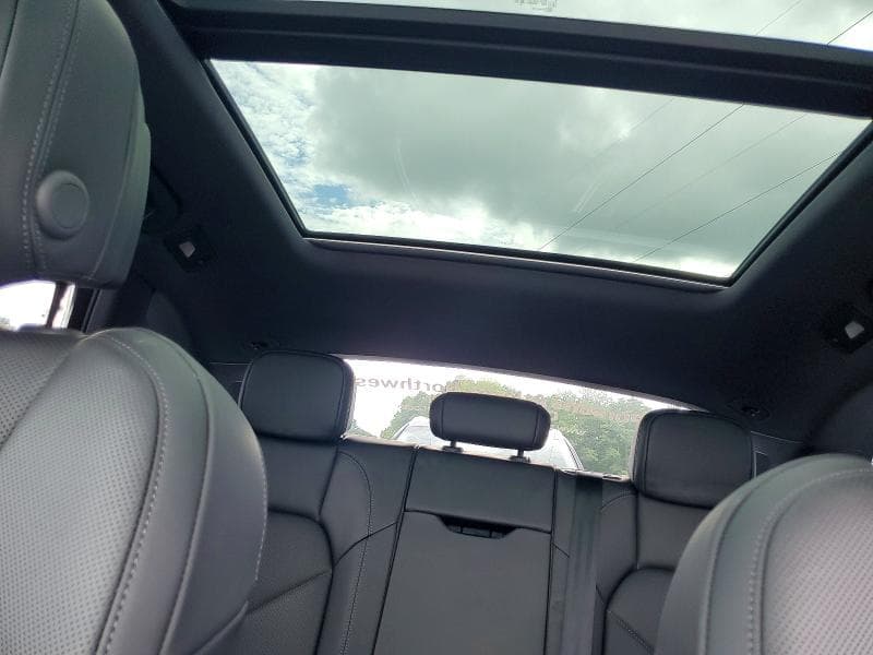 2026 PORSCHE MACAN BASE/T 10