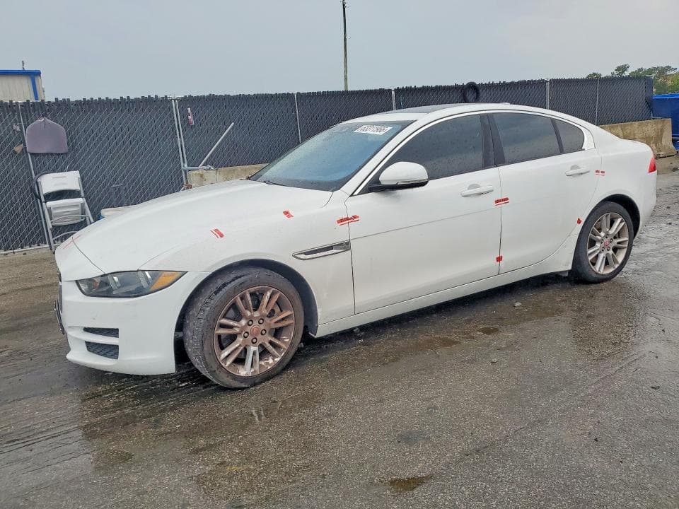 2018 JAGUAR XE PREMIUM - 1