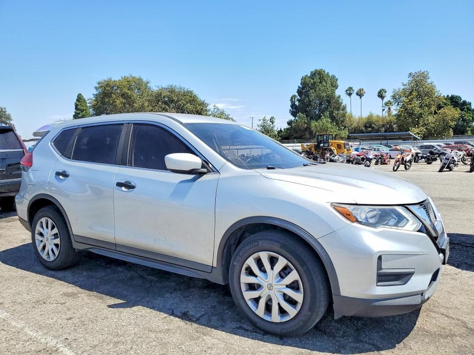 2017 NISSAN ROGUE S 4