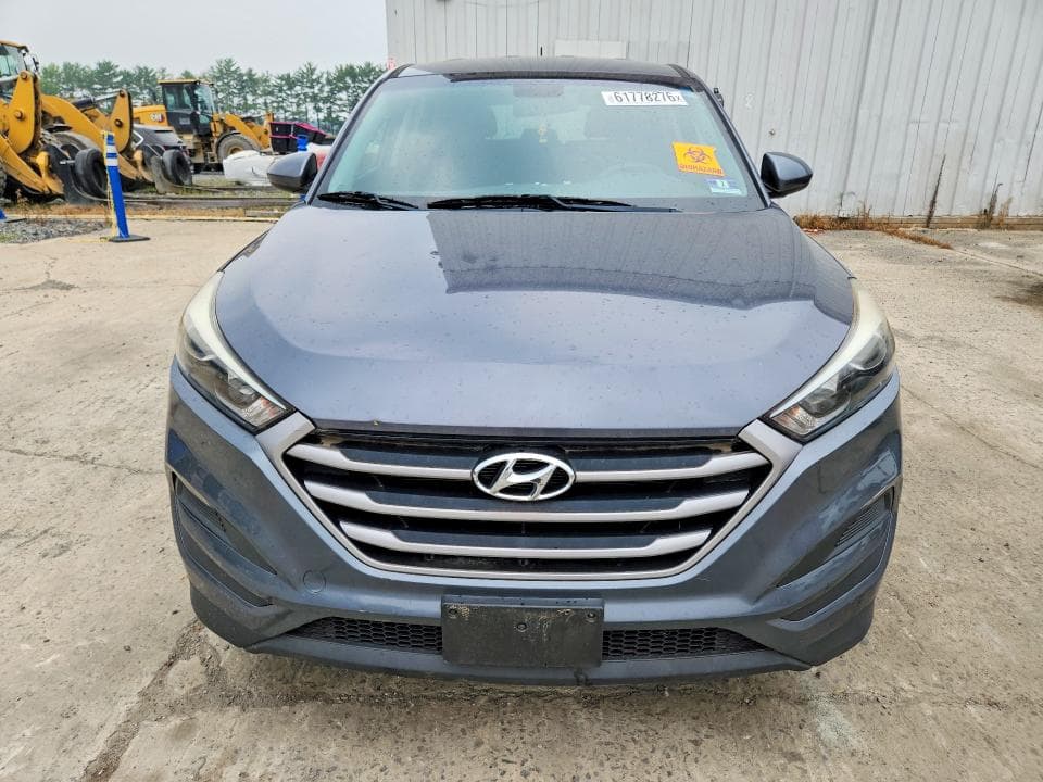 2017 HYUNDAI TUCSON SE 5