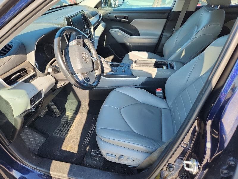 2020 TOYOTA HIGHLANDER XLE 7