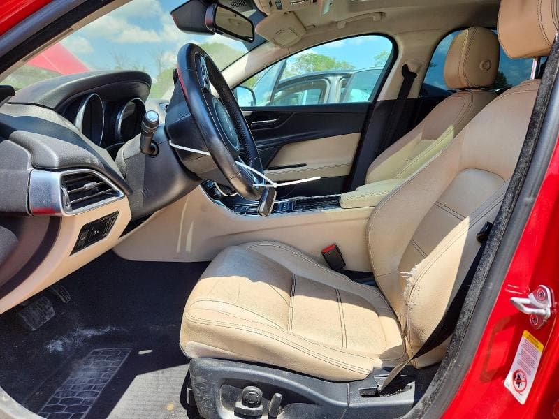 2018 JAGUAR XE PRESTIGE 7