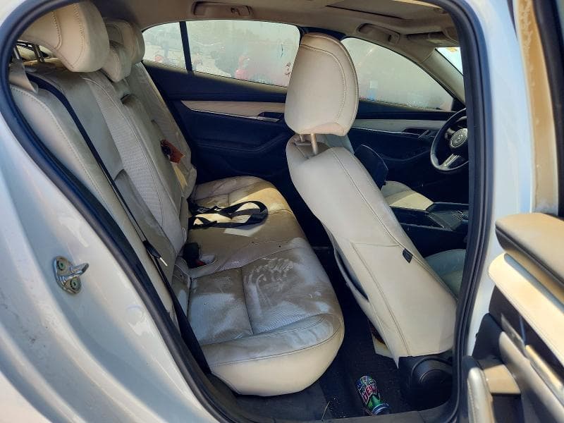 2021 MAZDA 3 PREMIUM PLUS 10