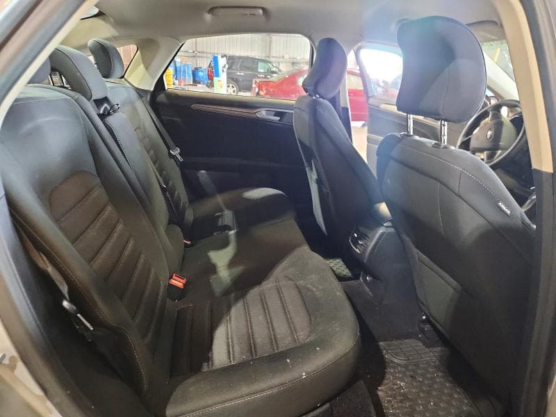 2017 FORD FUSION SE 10