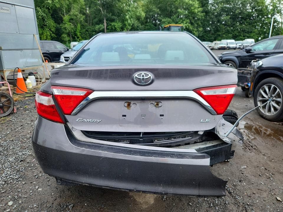 2017 TOYOTA CAMRY LE 6