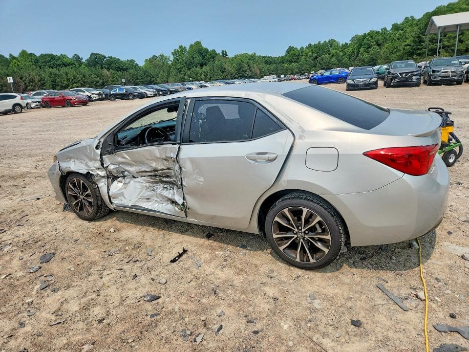 2018 TOYOTA COROLLA SE 2