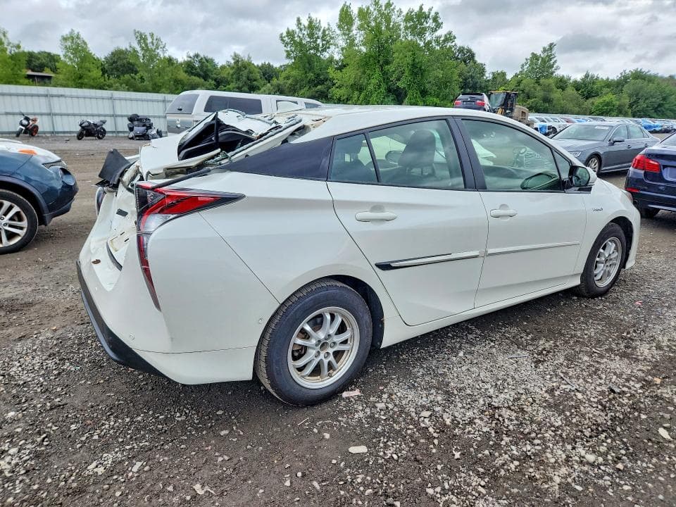 2018 TOYOTA PRIUS TWO 3