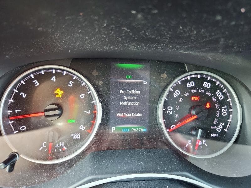 2021 TOYOTA RAV4 XLE 9