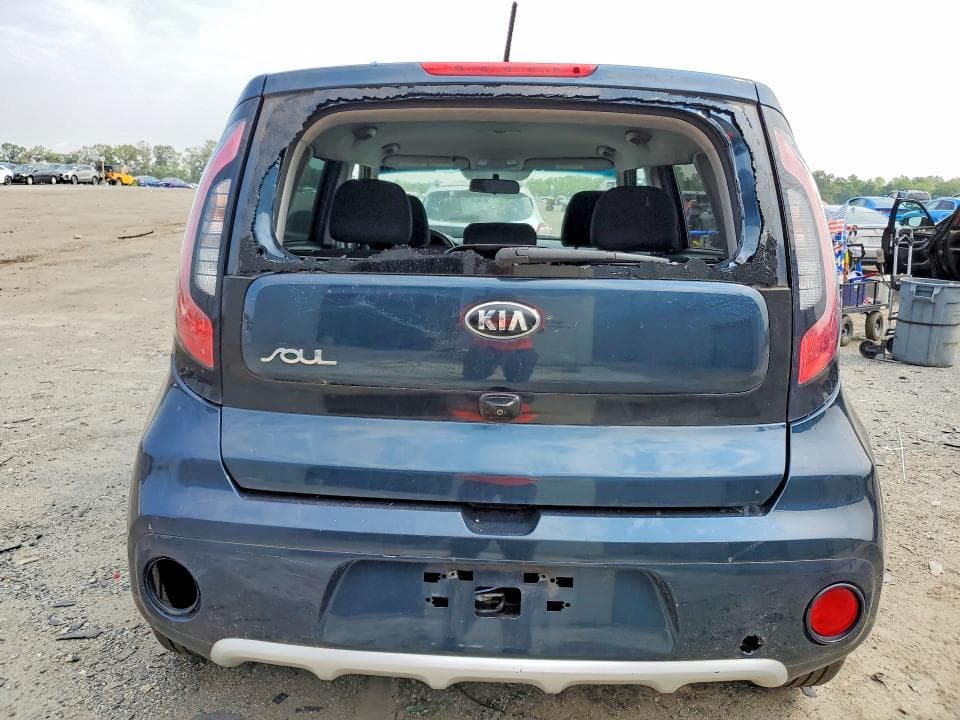 2018 KIA SOUL + 6