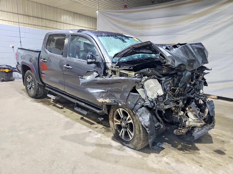 2019 TOYOTA TACOMA TRD SPORT 4