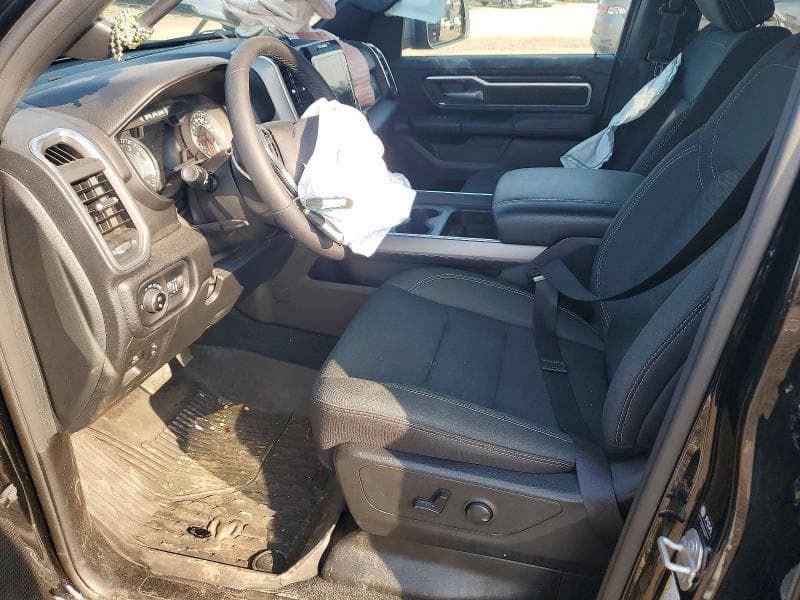 2025 RAM 1500 BIG HORN 7