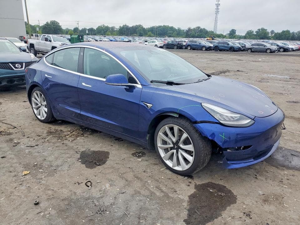2018 TESLA MODEL 3 4