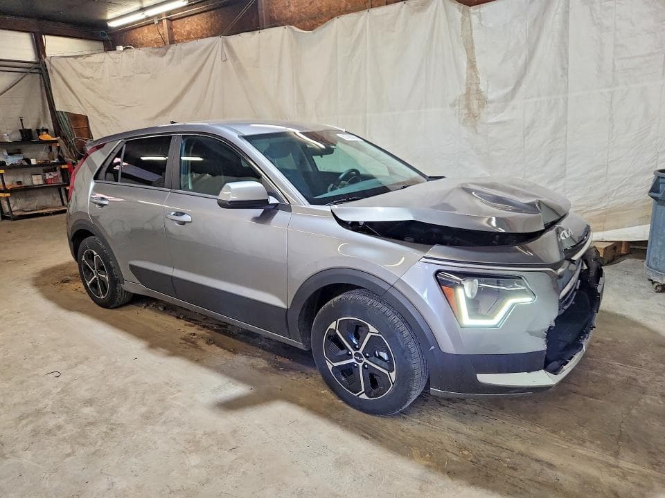 2025 KIA NIRO LX 4