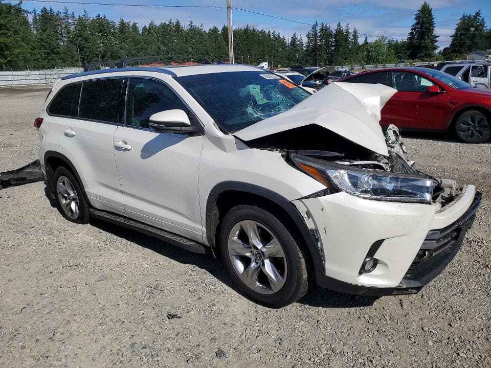2017 TOYOTA HIGHLANDER LIMITED 4