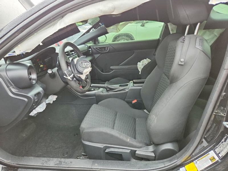 2024 TOYOTA GR86 BASE 7
