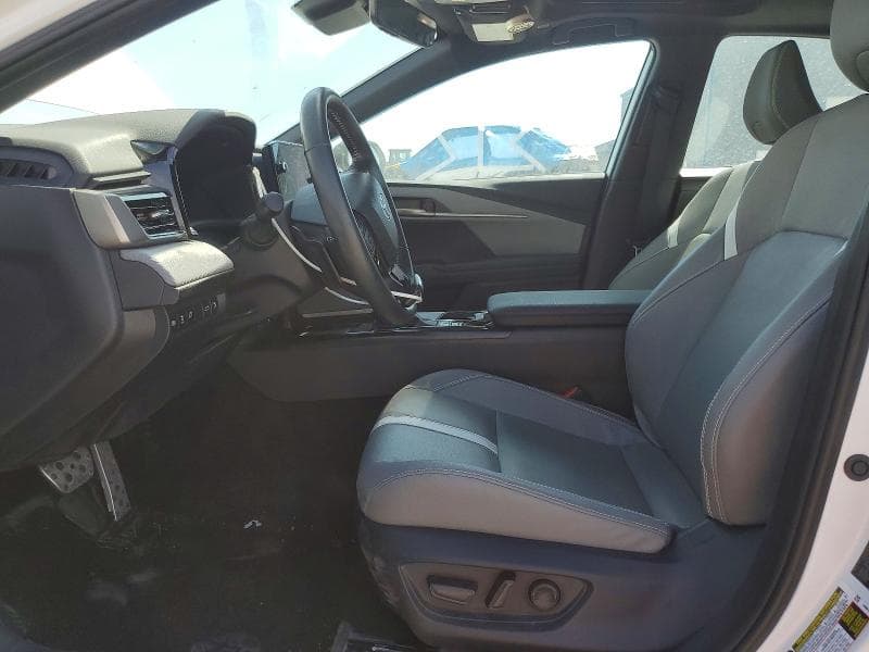 2025 TOYOTA CAMRY SE 7