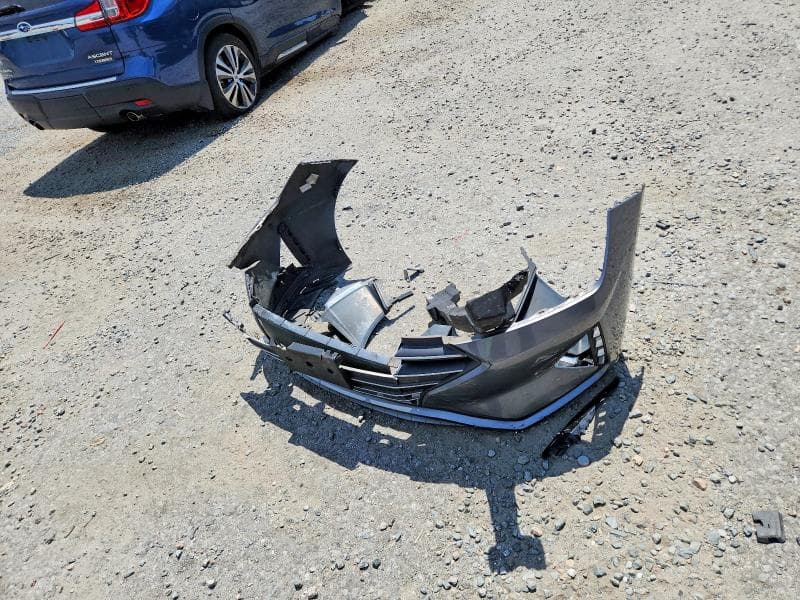 2019 HYUNDAI ELANTRA SE 12