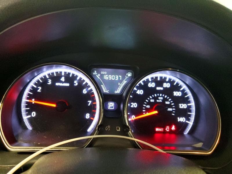 2017 NISSAN VERSA 1.6 SV 9