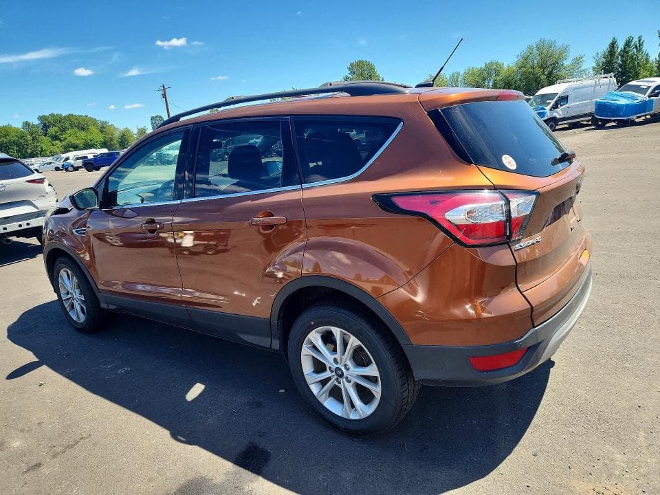 2017 FORD ESCAPE SE 2
