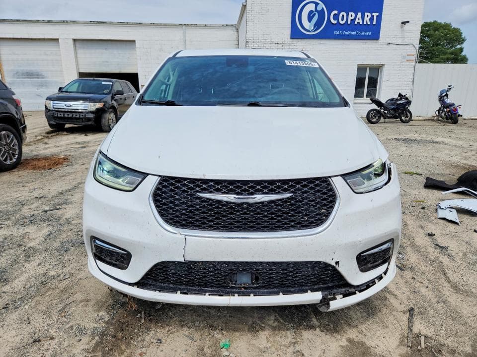 2023 CHRYSLER PACIFICA TOURING L 5