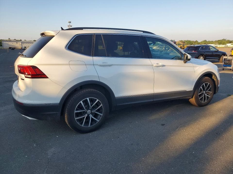 2021 VOLKSWAGEN TIGUAN SE 3