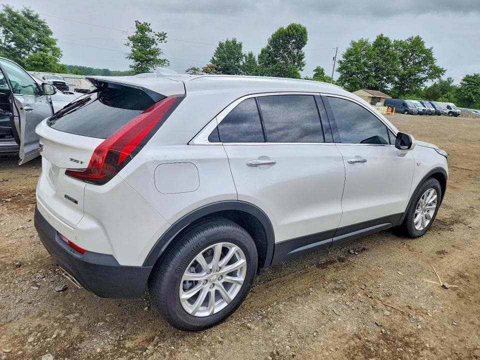 2023 CADILLAC XT4 LUXURY 3