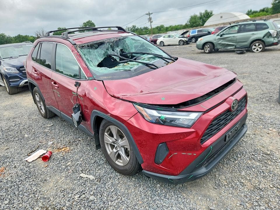 2024 TOYOTA RAV4 XLE 4