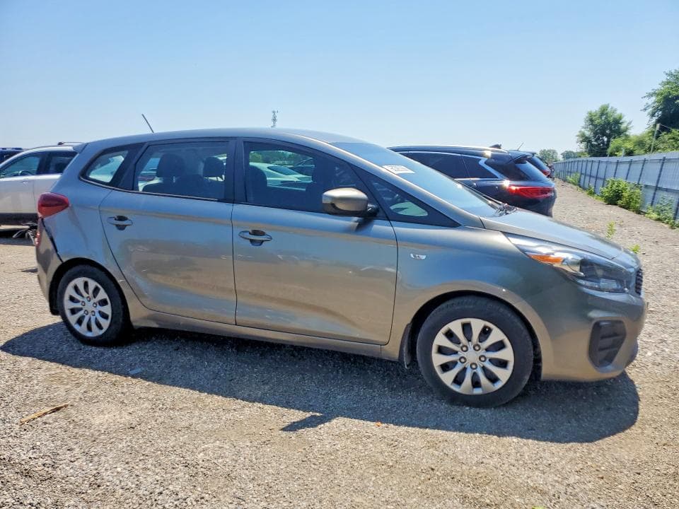 2017 KIA RONDO 4