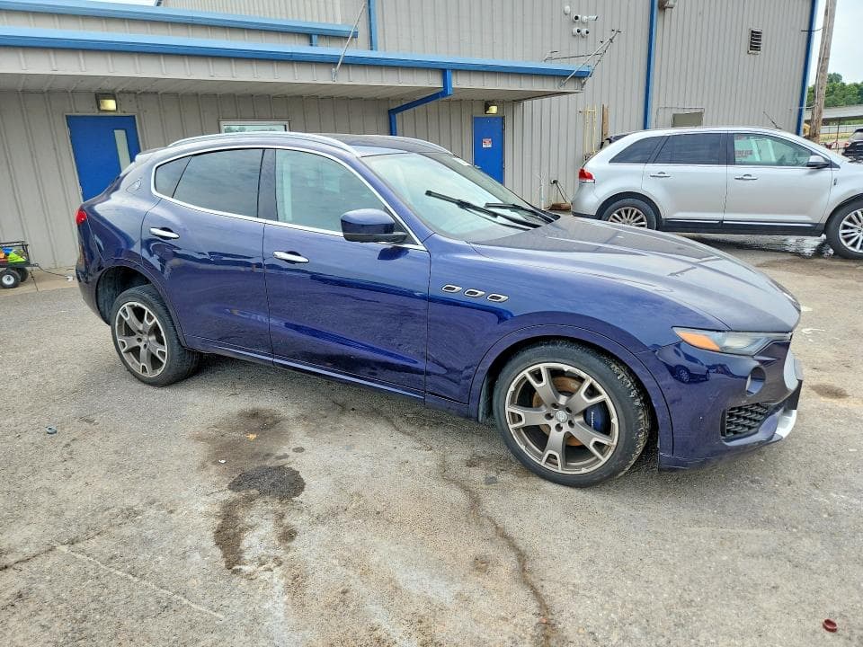 2017 MASERATI LEVANTE LUXURY 4