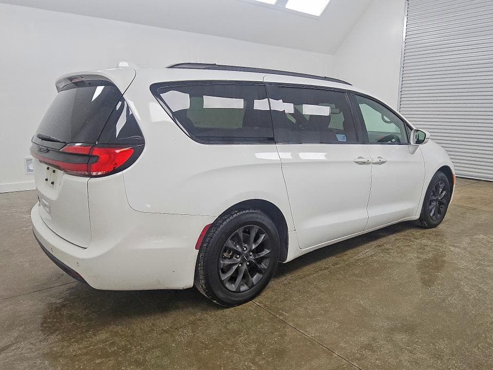2021 CHRYSLER PACIFICA TOURING 3