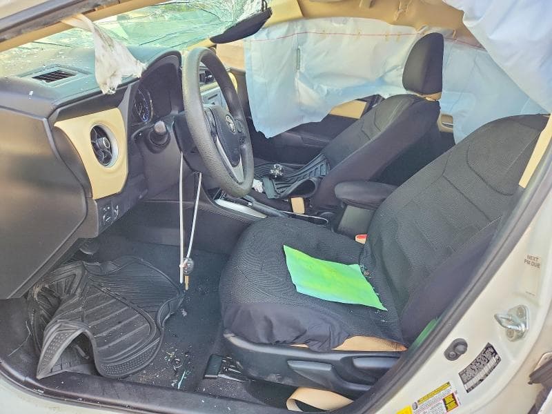 2019 TOYOTA COROLLA LE 7