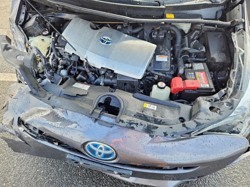 2018 TOYOTA PRIUS FOUR 11