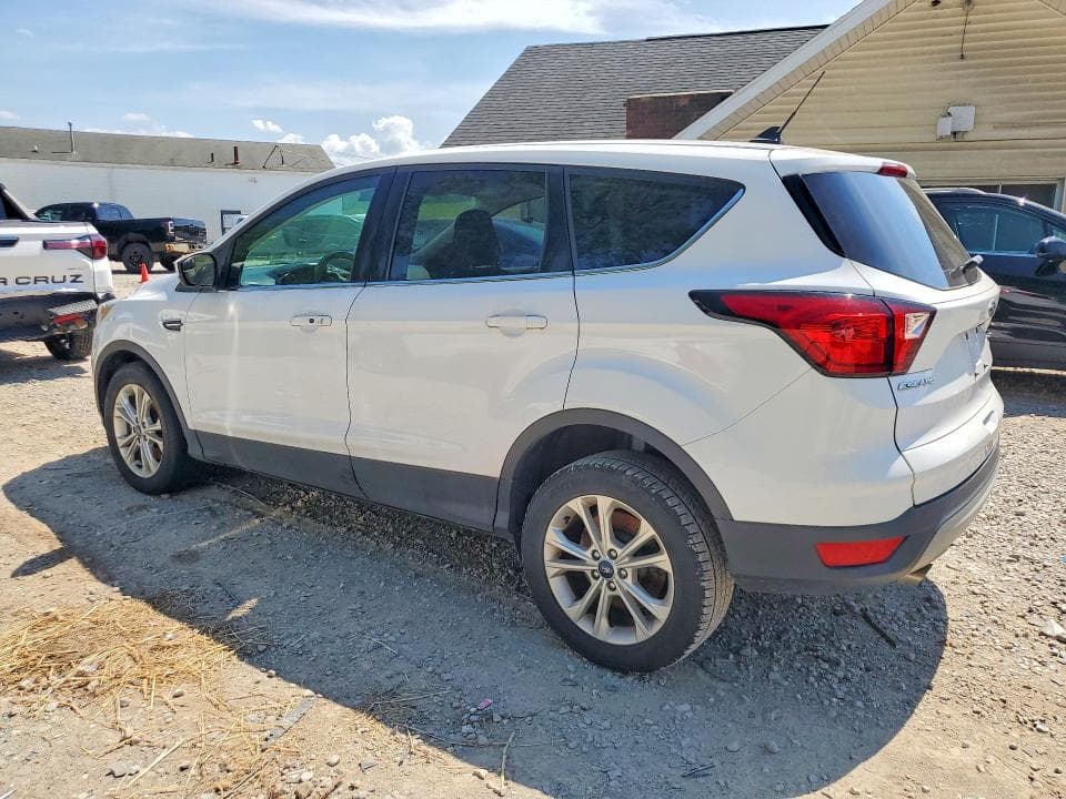 2019 FORD ESCAPE SE 2
