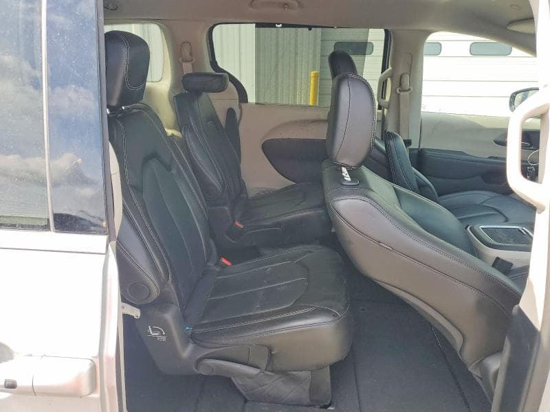 2024 CHRYSLER PACIFICA TOURING L 11