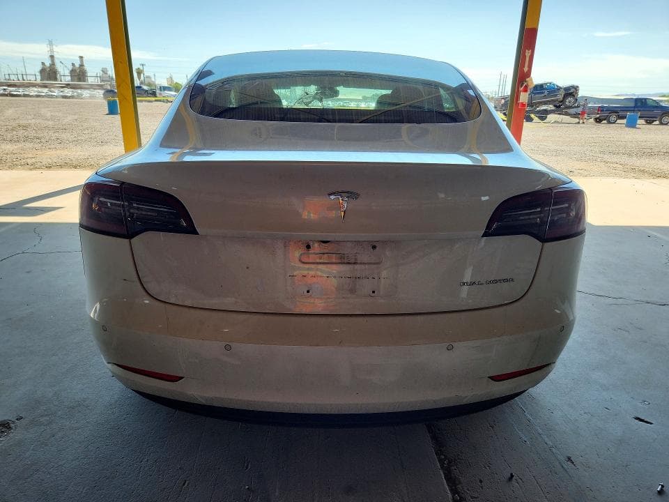 2018 TESLA MODEL 3 6