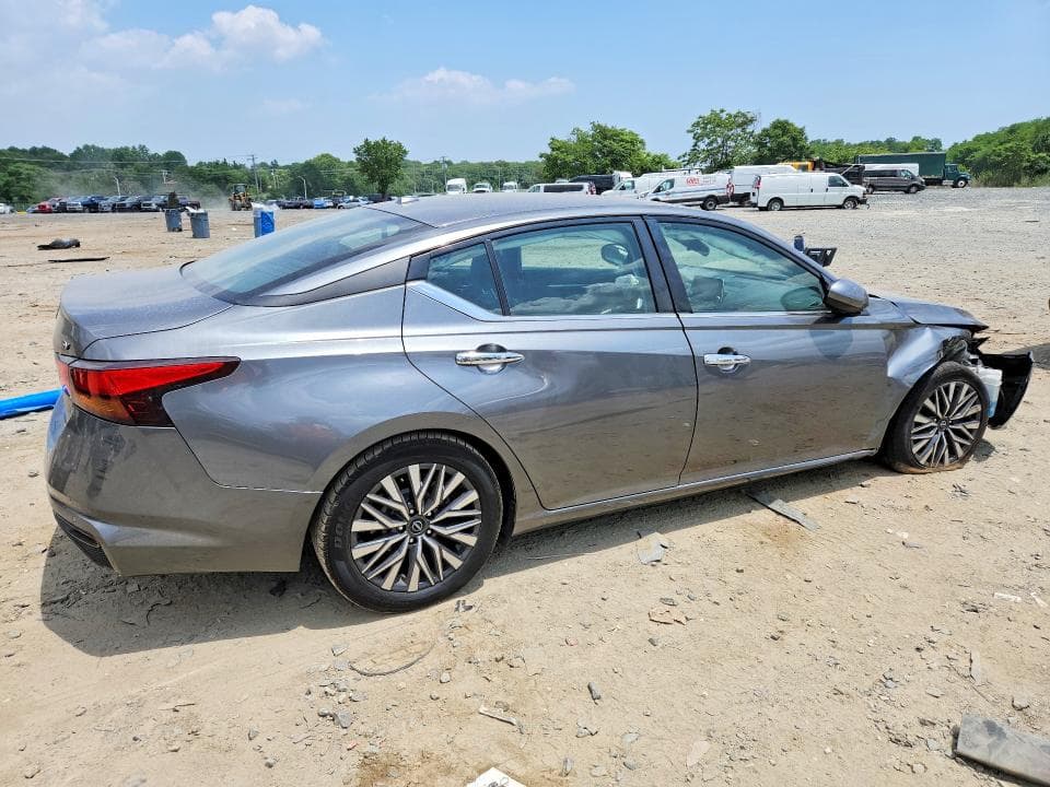 2023 NISSAN ALTIMA SV 3